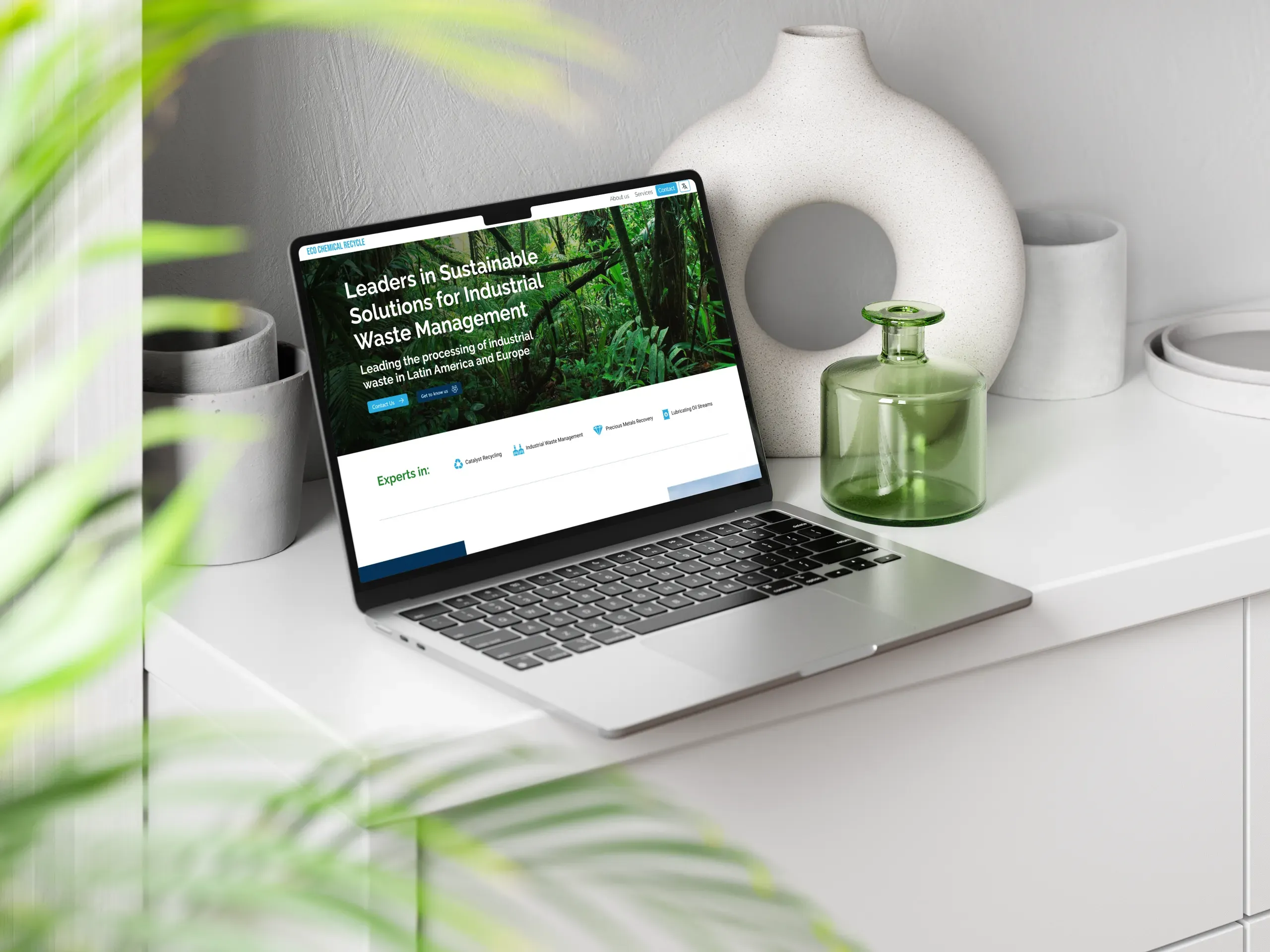 Eco Chemical Recycle MacBook Dresser
